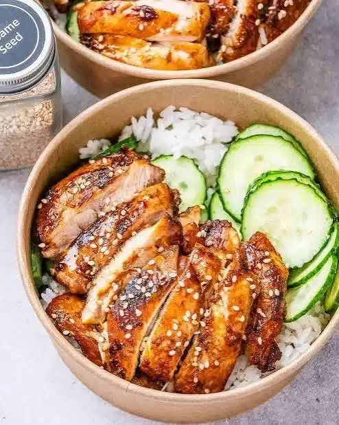 Healthy Chicken & Rice Meal Prep Bowls for easy and nutritious meals